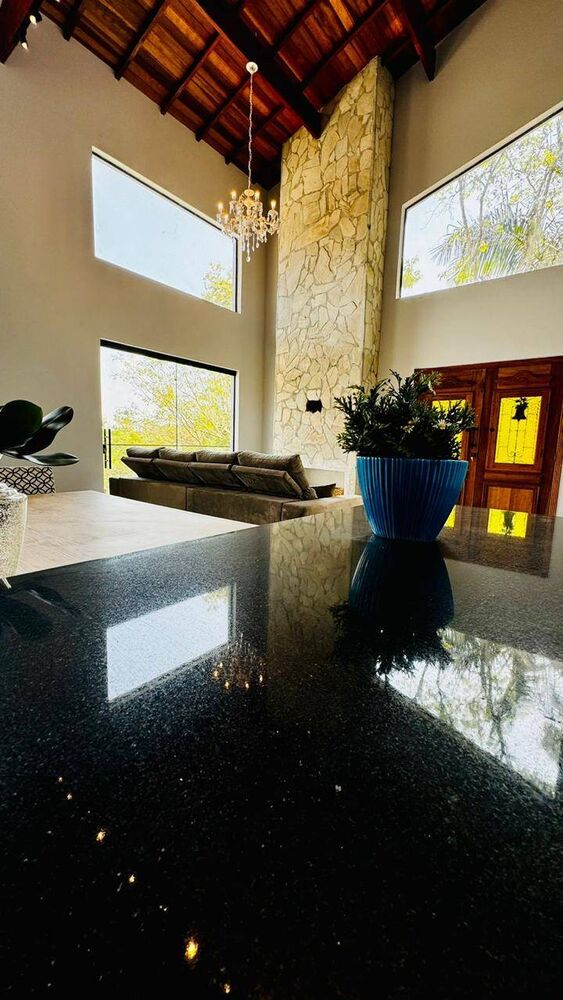 Chácara à venda com 4 quartos, 300m² - Foto 4