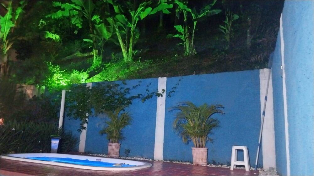 Casa à venda com 2 quartos, 350m² - Foto 1