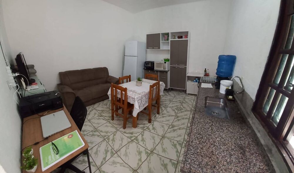 Casa à venda com 1 quarto, 48m² - Foto 2