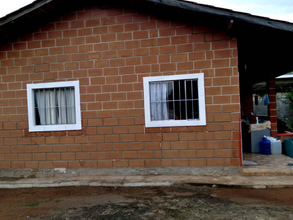 Fazenda à venda com 2 quartos, 60m² - Foto 2