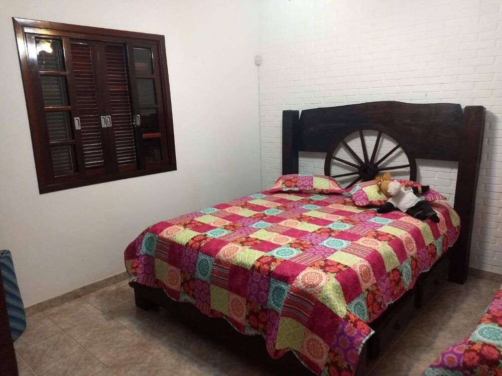 Chácara à venda com 4 quartos, 263m² - Foto 1