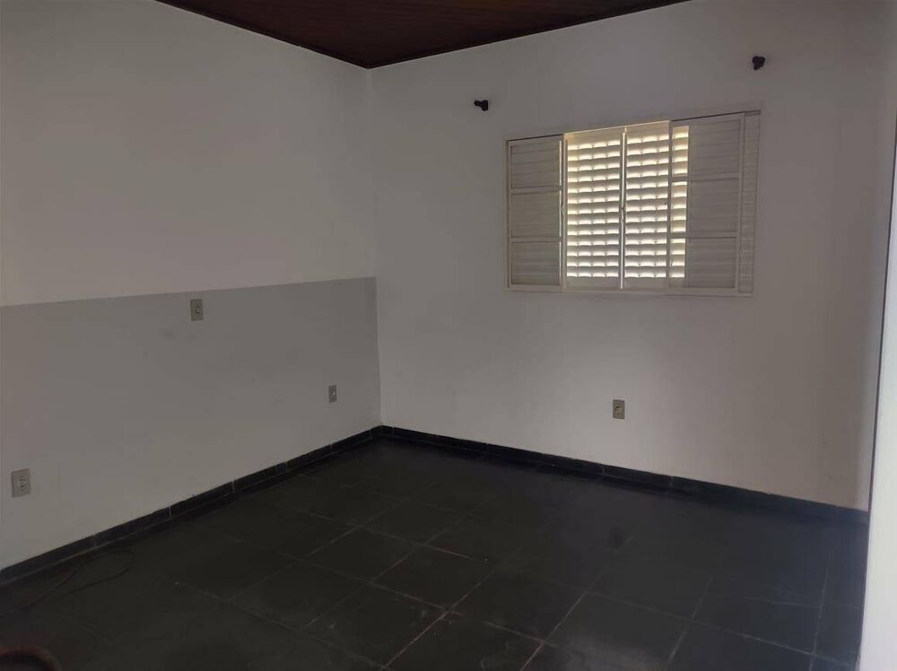 Chácara à venda com 4 quartos, 350m² - Foto 11