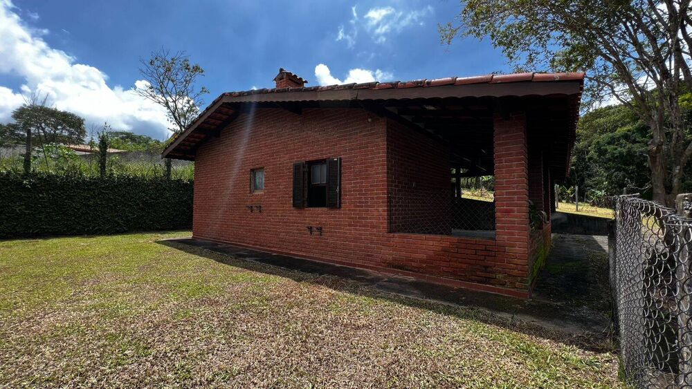 Chácara à venda com 2 quartos, 100m² - Foto 1