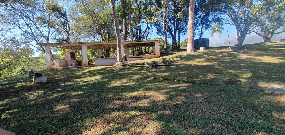 Casa à venda com 5 quartos, 9000m² - Foto 2