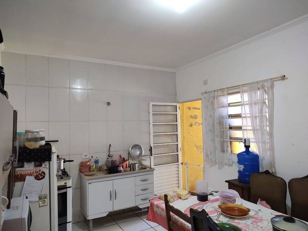 Casa à venda com 2 quartos, 76m² - Foto 4