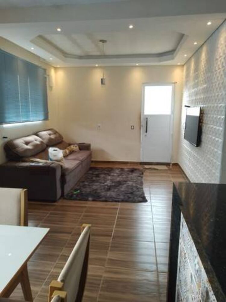 Casa à venda com 3 quartos, 100m² - Foto 2