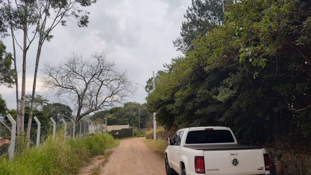 Chácara à venda com 2 quartos, 750m² - Foto 4