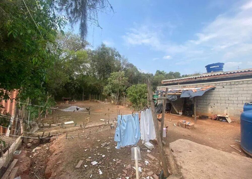 Chácara à venda com 3 quartos, 200m² - Foto 9