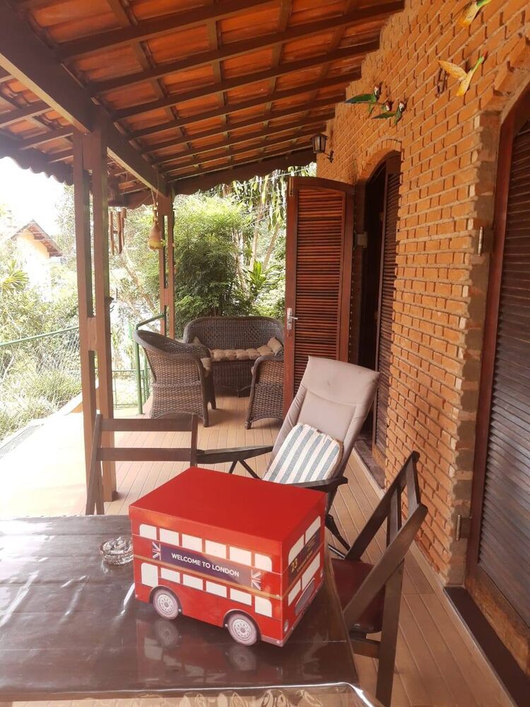 Chácara à venda com 3 quartos, 200m² - Foto 1