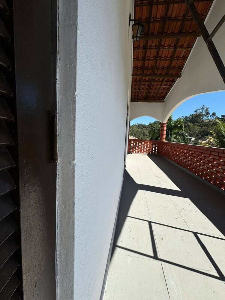 Casa à venda com 4 quartos, 390m² - Foto 4