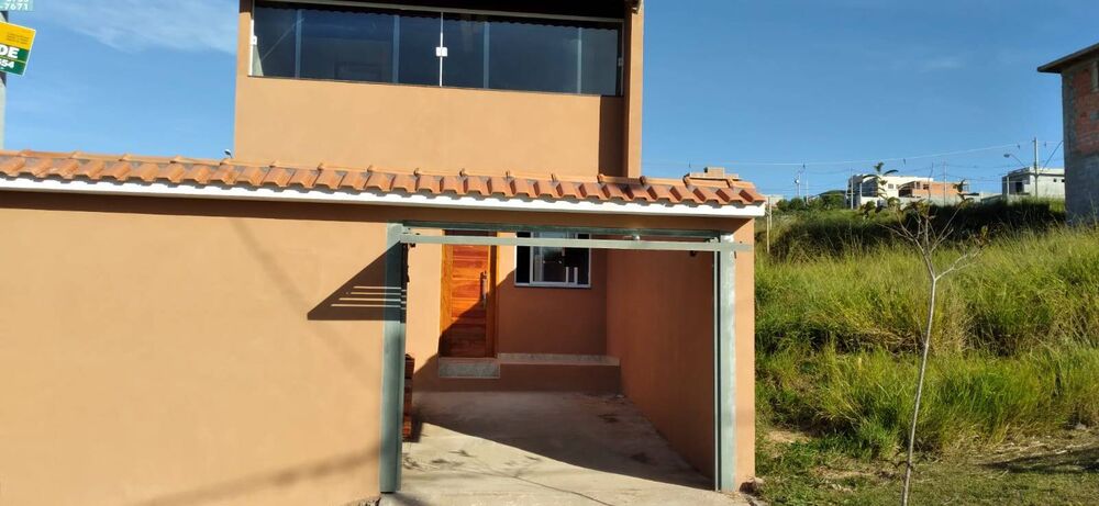 Casa à venda com 2 quartos, 110m² - Foto 1