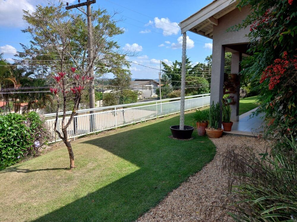 Casa de Condomínio à venda com 3 quartos, 212m² - Foto 4