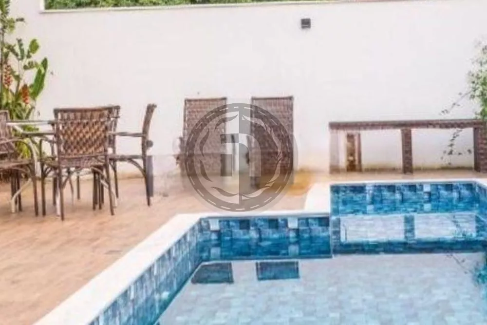 Casa de Condomínio à venda com 4 quartos, 400m² - Foto 2