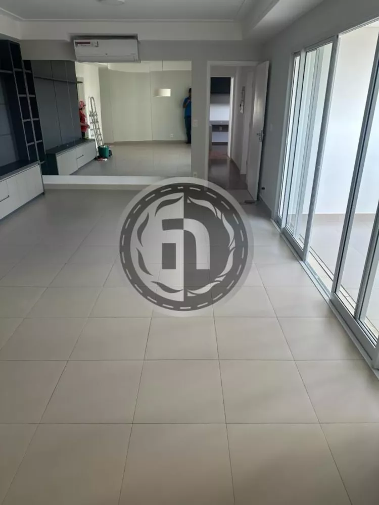 Apartamento à venda com 3 quartos, 125m² - Foto 2