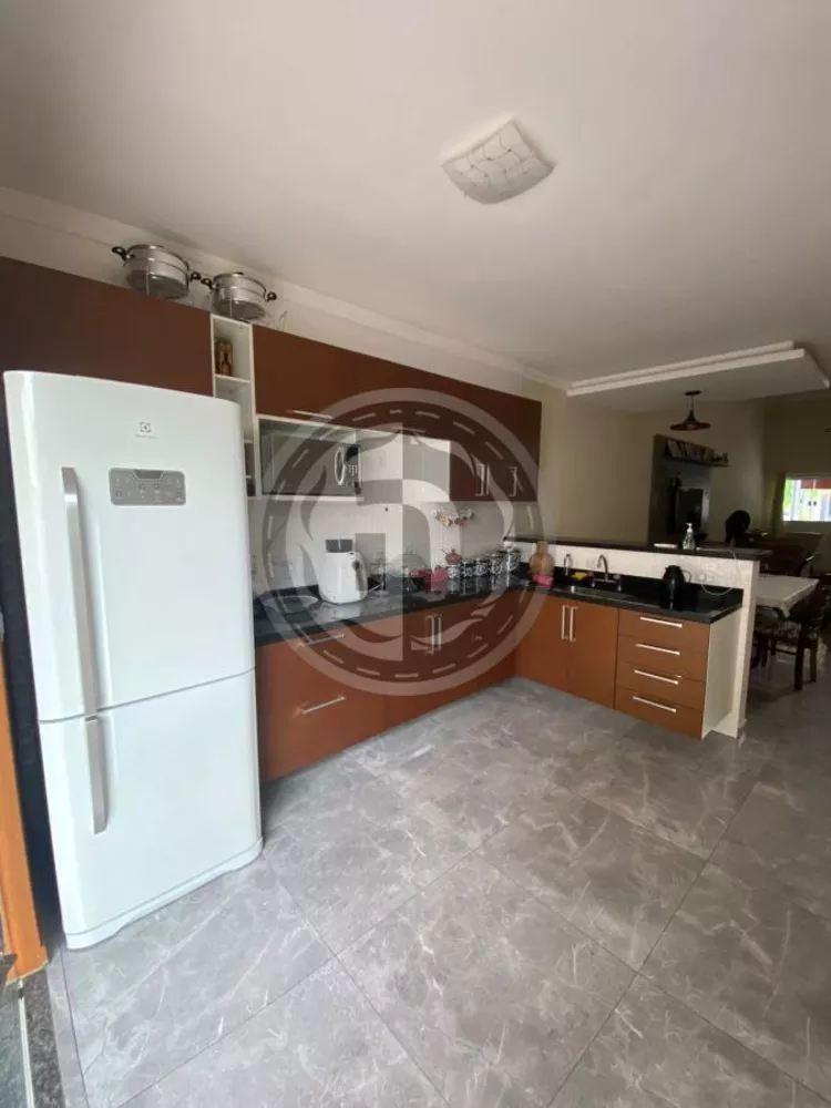 Casa de Condomínio para alugar com 4 quartos, 114m² - Foto 5