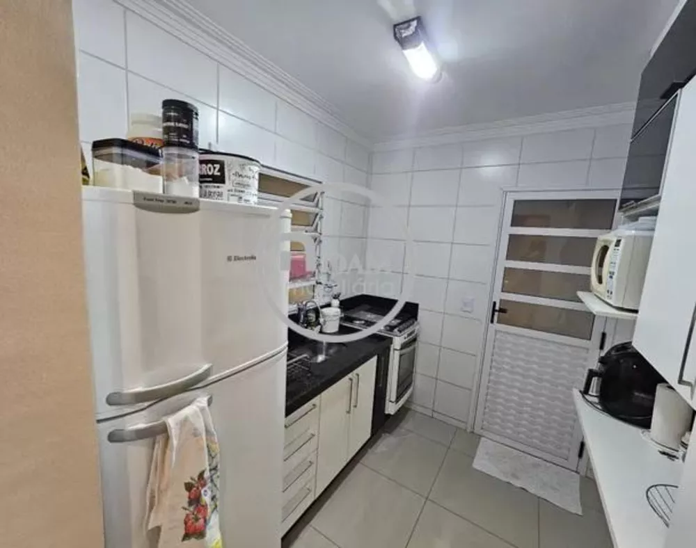 Casa à venda com 2 quartos, 110m² - Foto 8