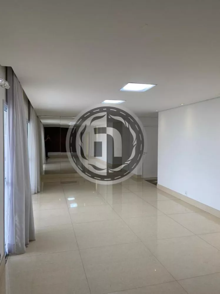 Apartamento à venda com 3 quartos, 158m² - Foto 4