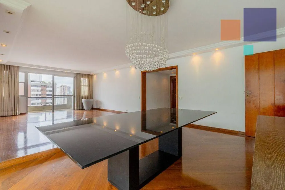 Apartamento, 3 quartos, 236 m² - Foto 1