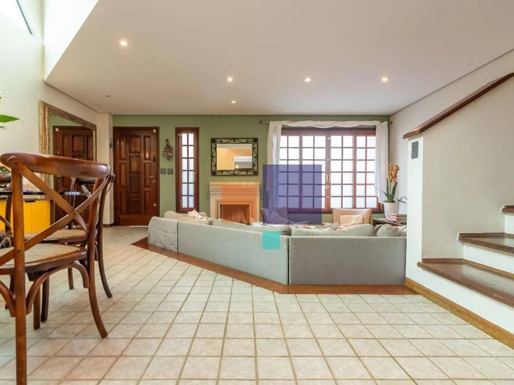 Sobrado, 4 quartos, 220 m² - Foto 1