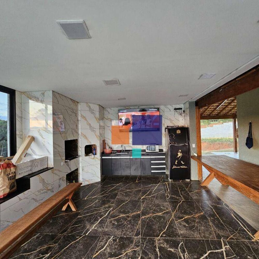 Chácara à venda com 3 quartos, 200m² - Foto 2
