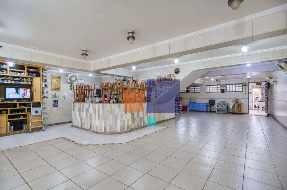 Casa, 4 quartos, 324 m² - Foto 2