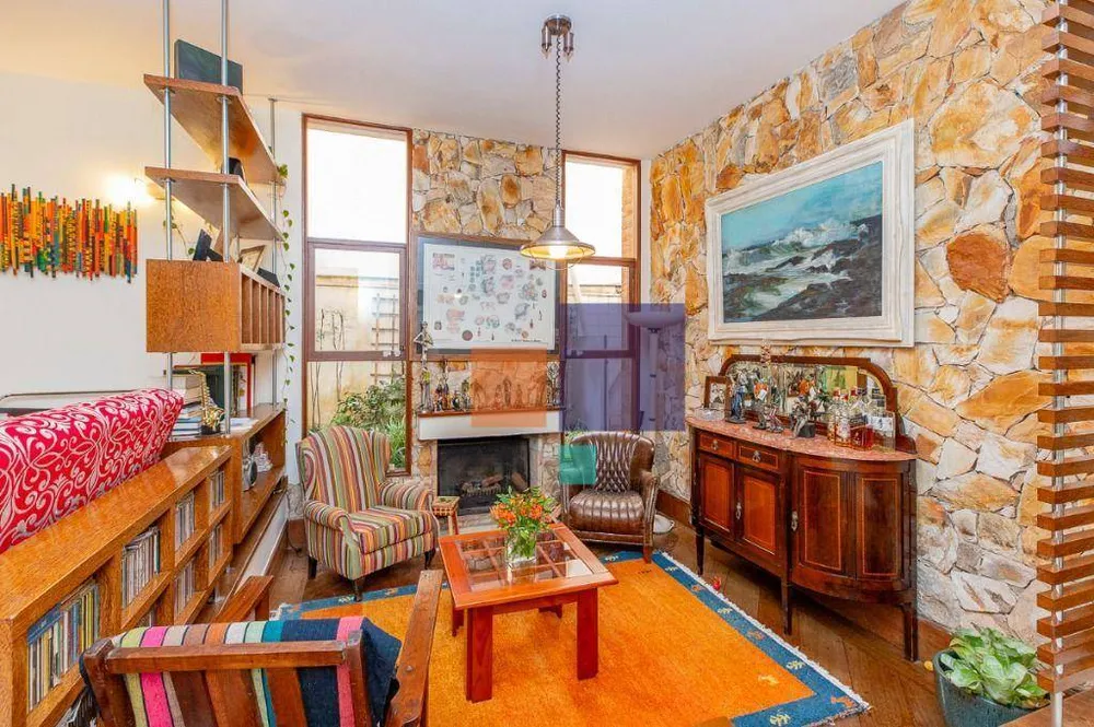 Sobrado, 4 quartos, 351 m² - Foto 1