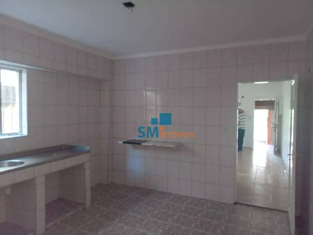 Sobrado à venda com 2 quartos, 160m² - Foto 2