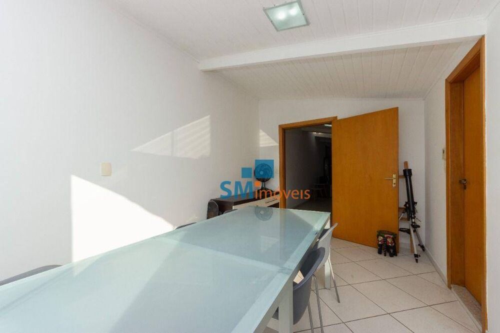 Casa à venda com 3 quartos, 270m² - Foto 2