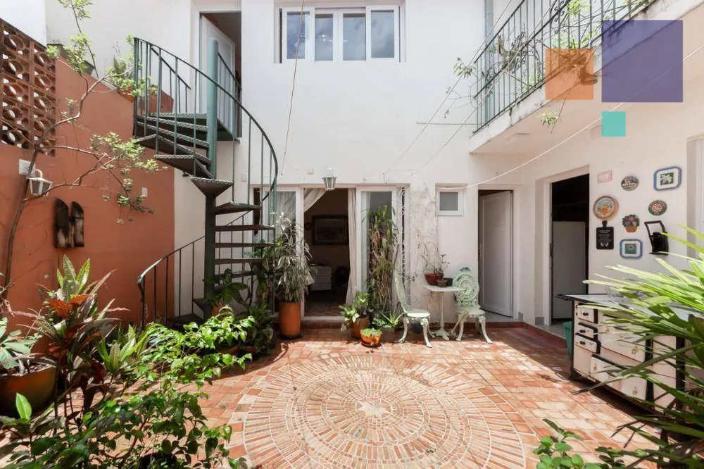 Sobrado, 4 quartos, 270 m² - Foto 2