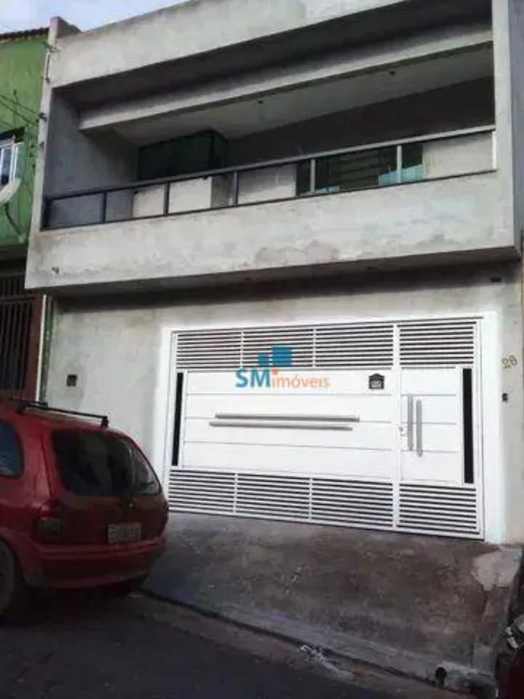 Sobrado à venda com 4 quartos, 250m² - Foto 1