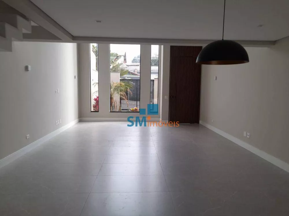 Sobrado à venda com 3 quartos, 323m² - Foto 3