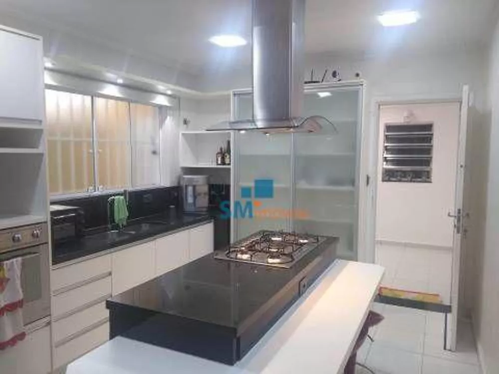 Sobrado à venda com 3 quartos, 227m² - Foto 2