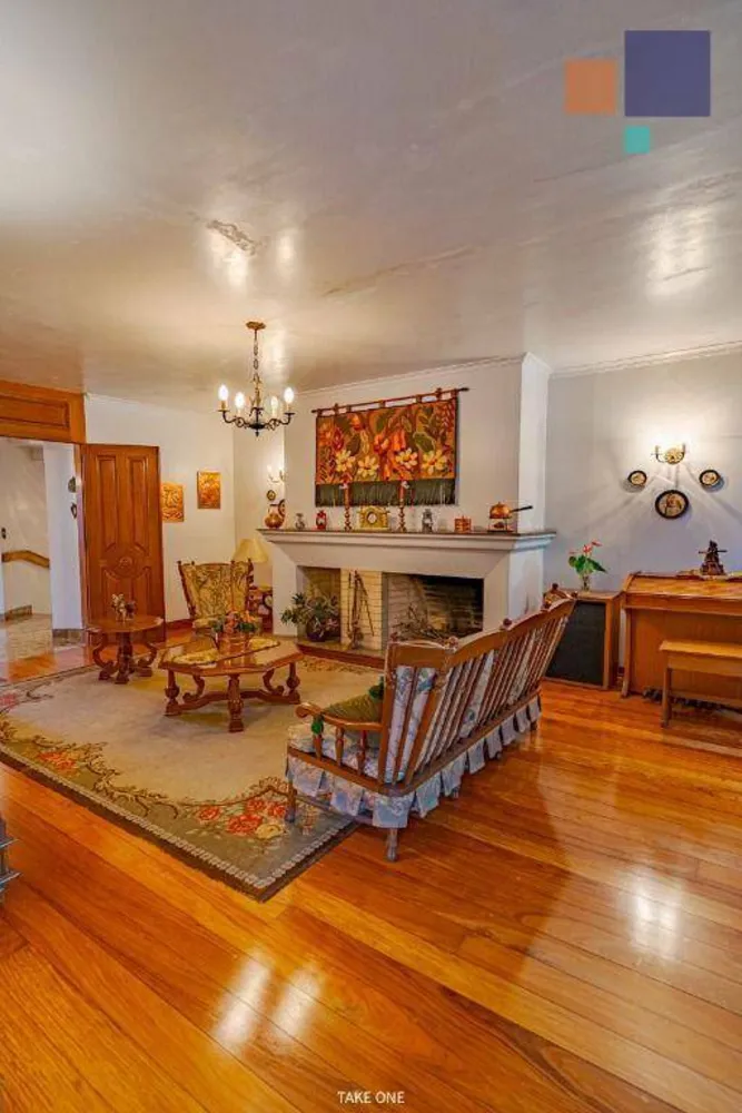 Casa, 3 quartos, 589 m² - Foto 1