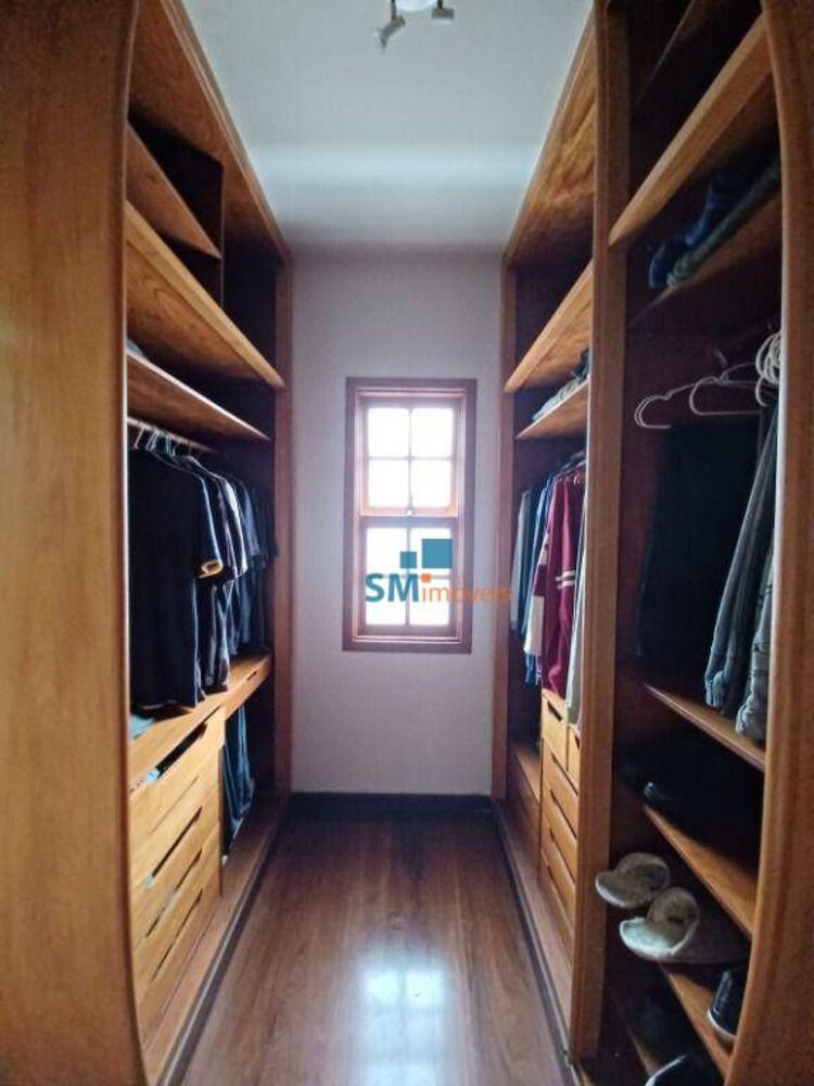 Casa à venda com 4 quartos, 320m² - Foto 4