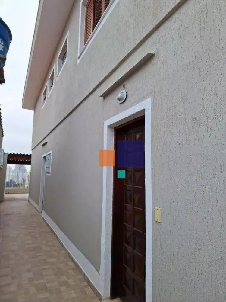 Sobrado à venda com 4 quartos, 210m² - Foto 2