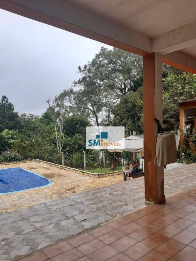 Chácara à venda com 3 quartos, 2335m² - Foto 1