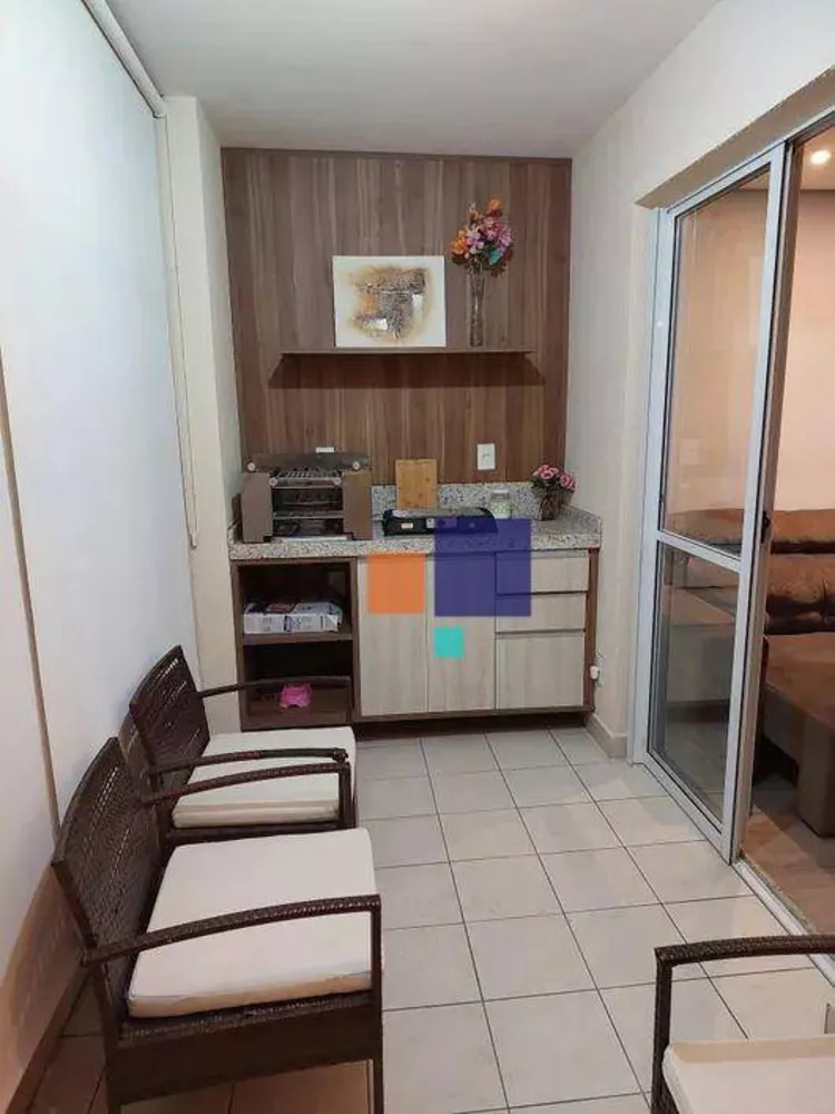 Apartamento à venda com 3 quartos, 90m² - Foto 3