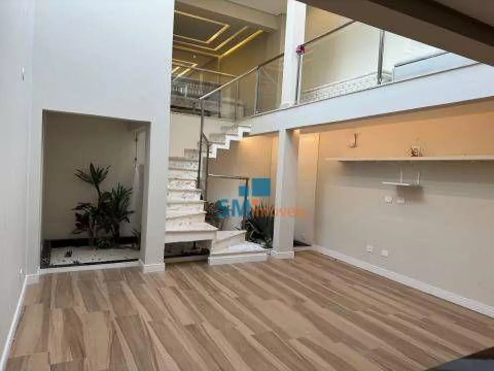 Sobrado à venda com 2 quartos, 240m² - Foto 3