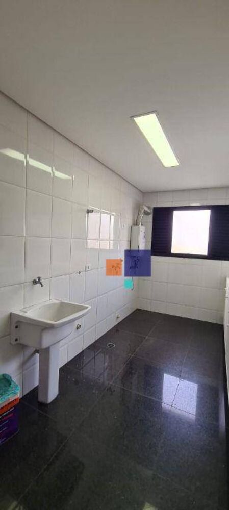 Apartamento para alugar com 4 quartos, 370m² - Foto 27