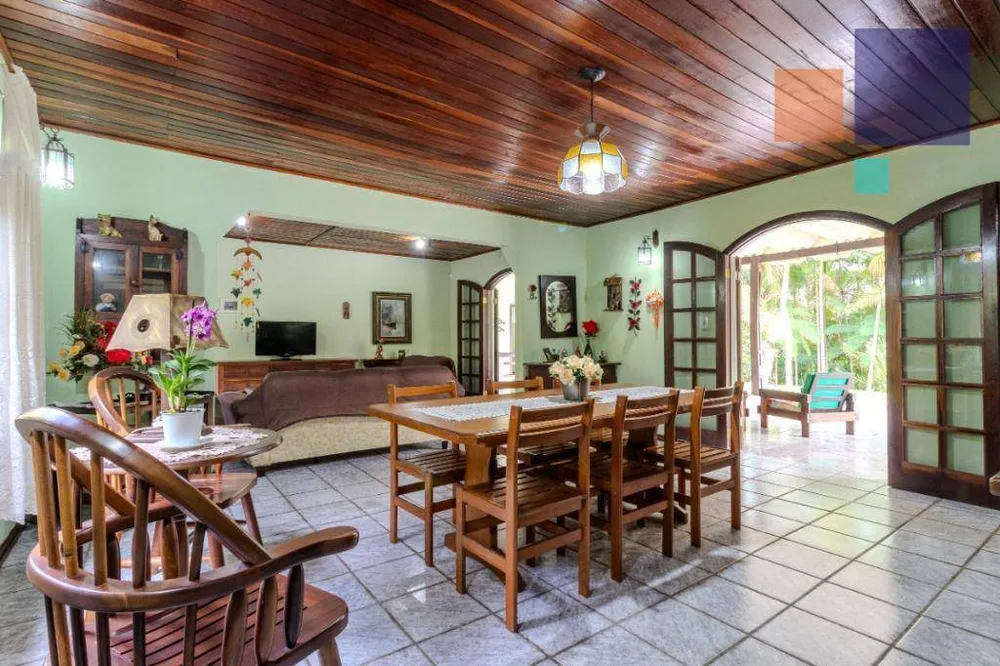 Casa, 5 quartos, 365 m² - Foto 2