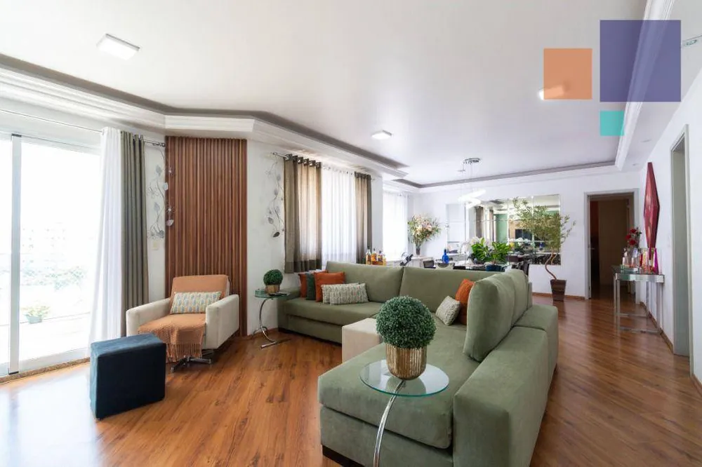Apartamento, 3 quartos, 140 m² - Foto 1