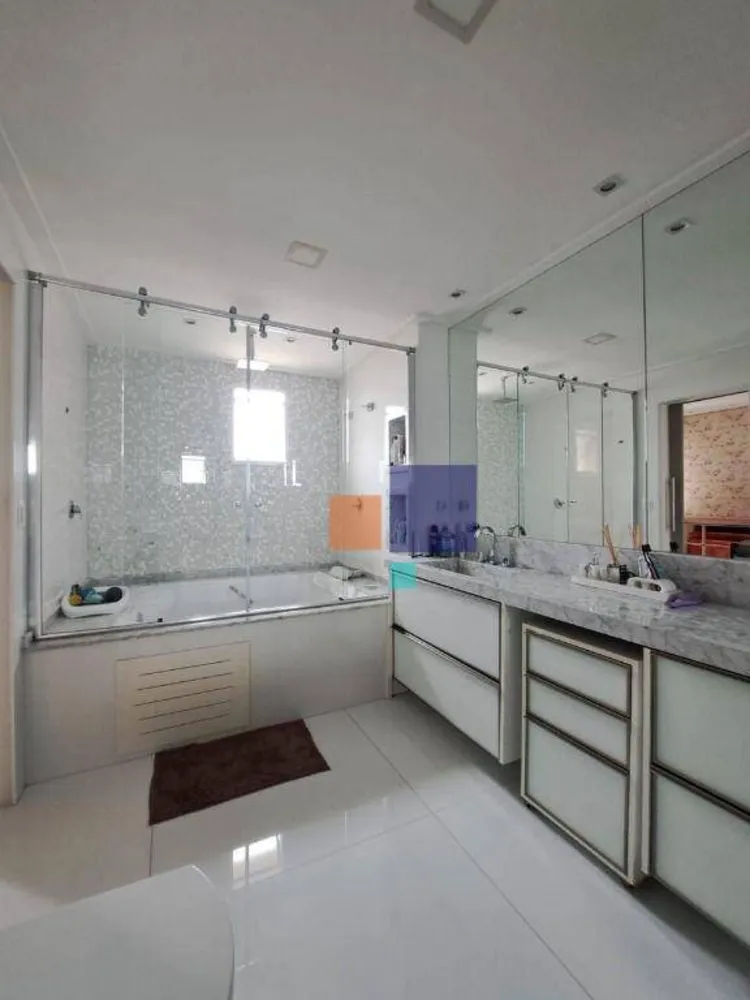 Cobertura, 3 quartos, 227 m² - Foto 7