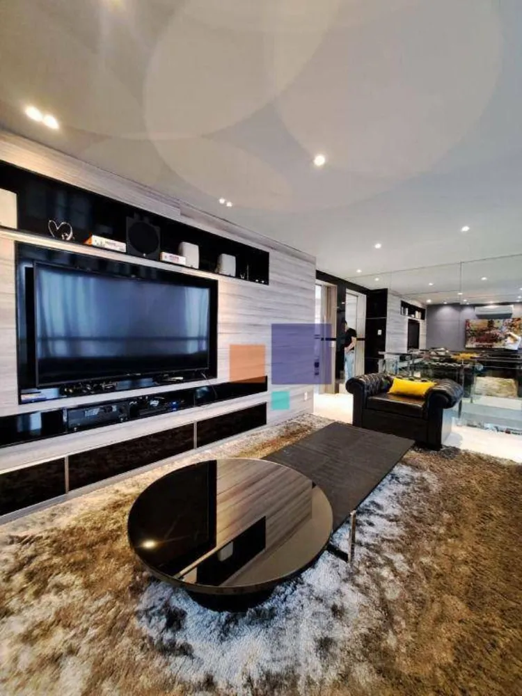 Cobertura, 3 quartos, 227 m² - Foto 1