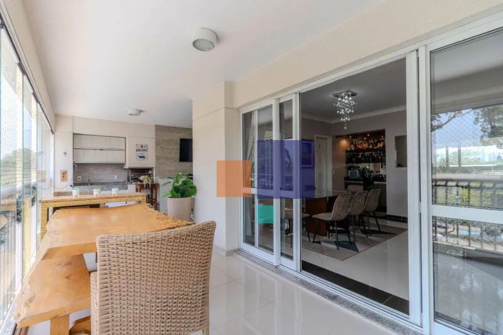 Apartamento, 3 quartos, 182 m² - Foto 2