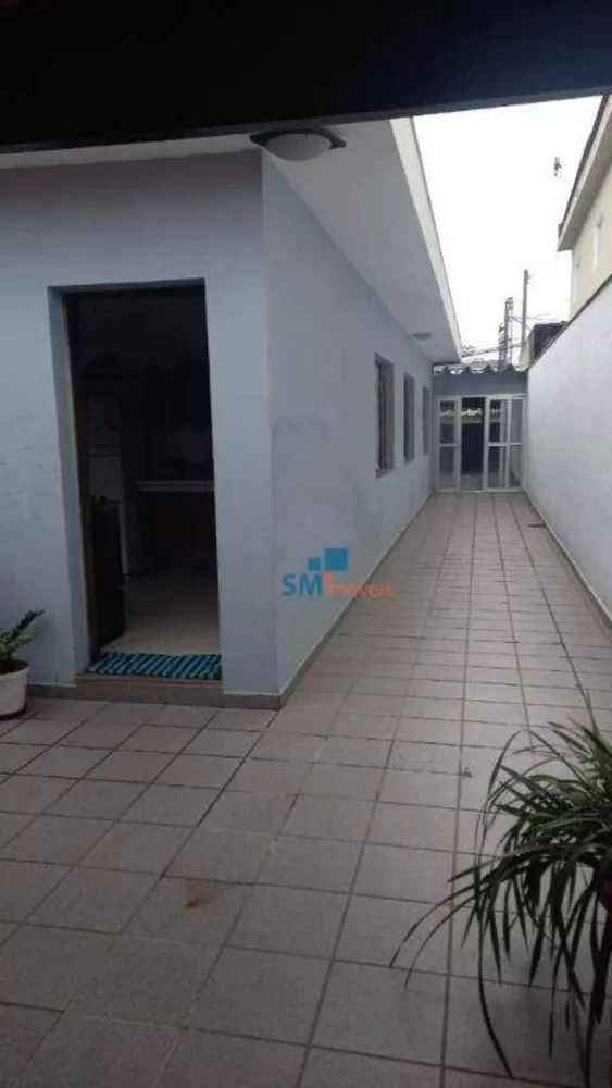 Casa à venda com 3 quartos, 250m² - Foto 2