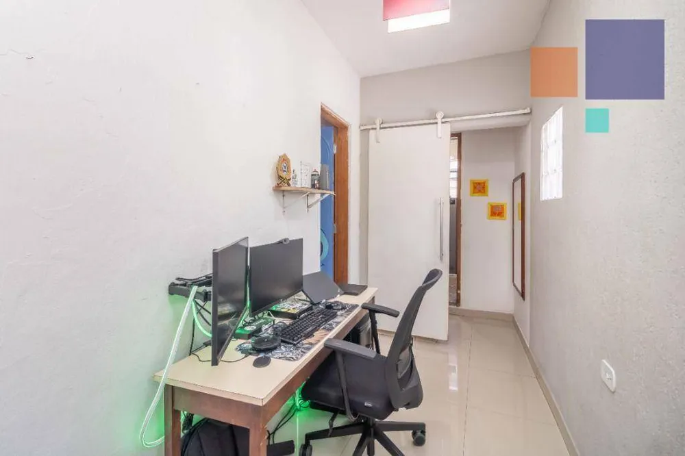 Casa, 4 quartos, 240 m² - Foto 2