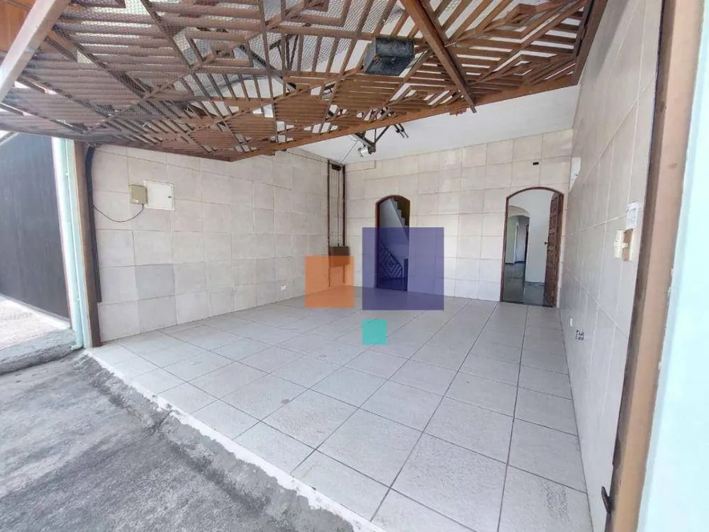 Sobrado, 3 quartos, 196 m² - Foto 1