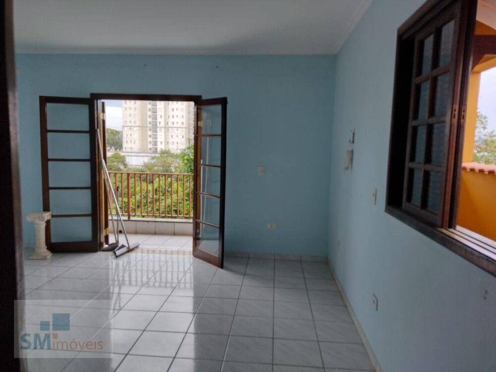 Sobrado à venda com 3 quartos, 358m² - Foto 2