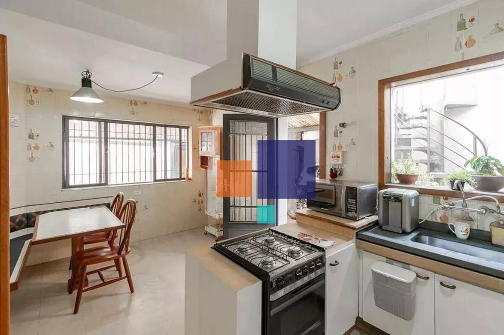 Casa à venda com 3 quartos, 200m² - Foto 4