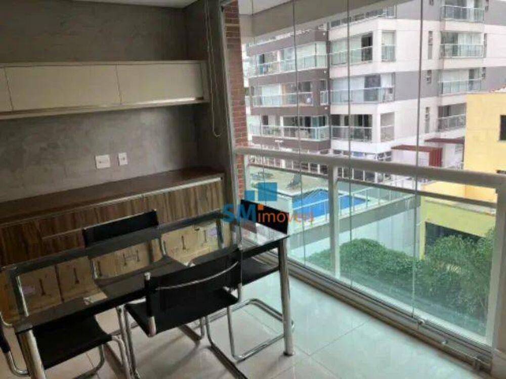 Apartamento à venda com 3 quartos, 159m² - Foto 2